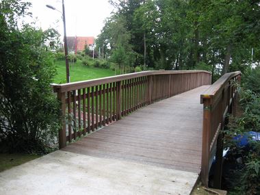 Passerelle mixte bois / métal