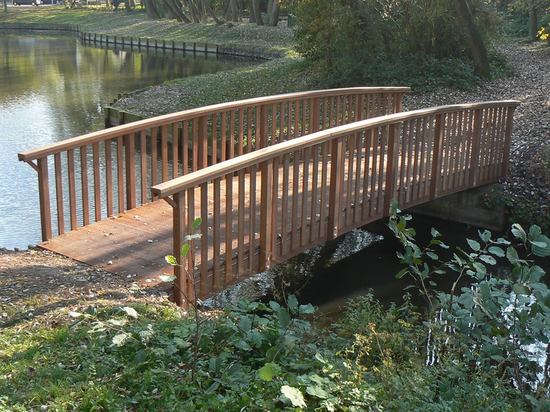 Passerelle mixte bois / métal